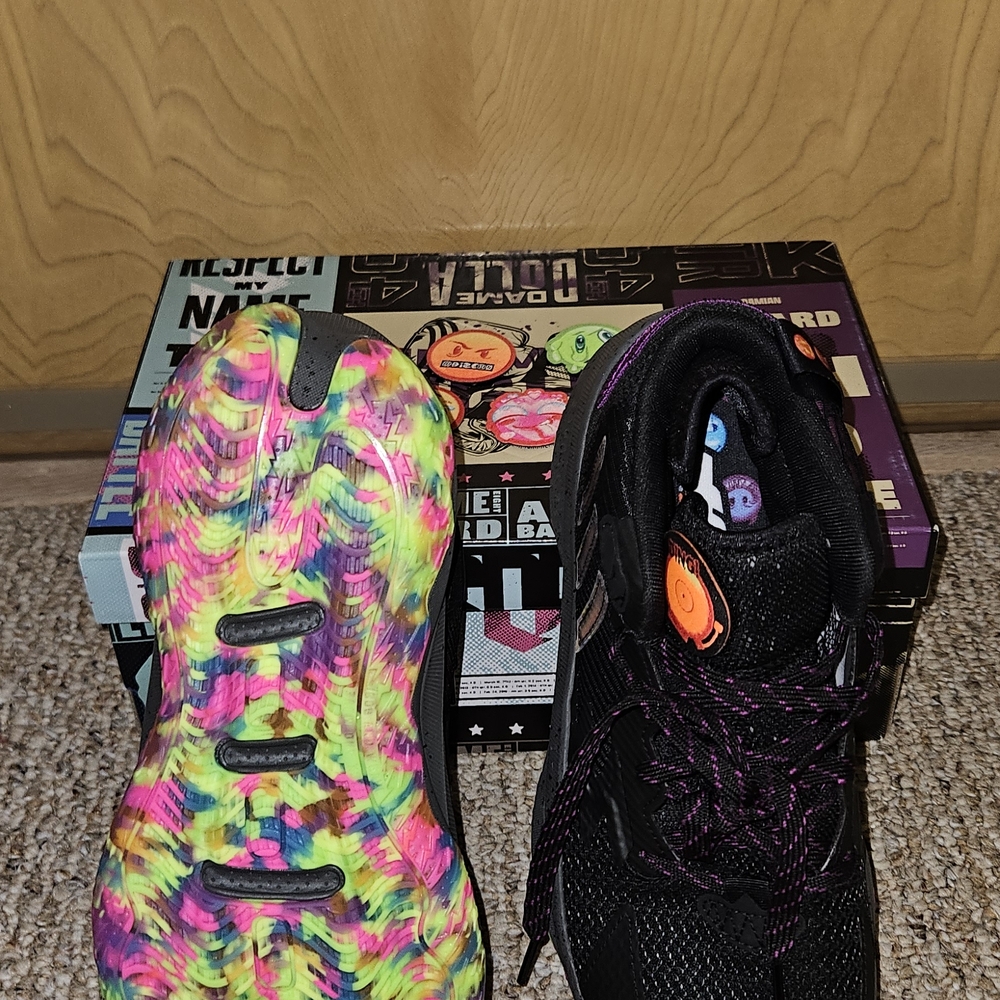 Dame 8 Big Mood Size 8.5